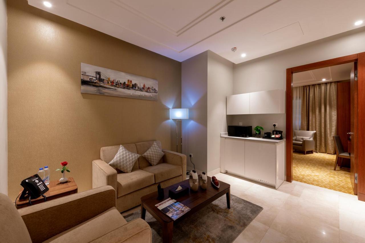 Taj Jeddah Hotel Apartment Екстер'єр фото