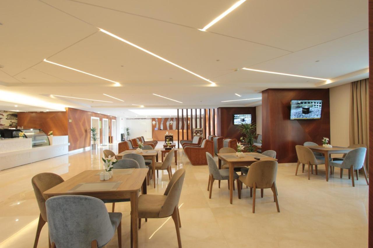 Taj Jeddah Hotel Apartment Екстер'єр фото